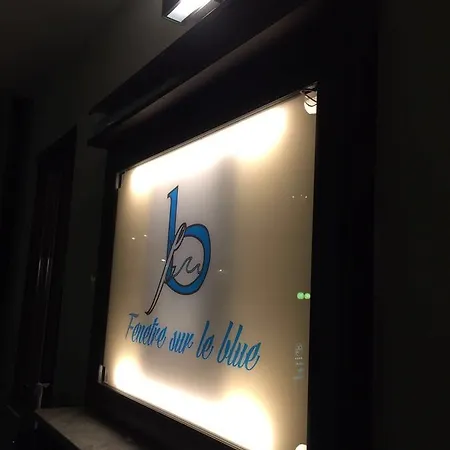 Fenetre Sur Le Blue *