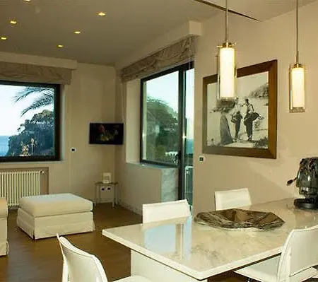 Appartement Fenetre Sur Le Blue